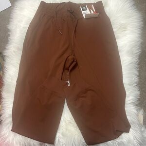 New with Tags Size XS Women’s Brown Buttery Soft Joggers E2